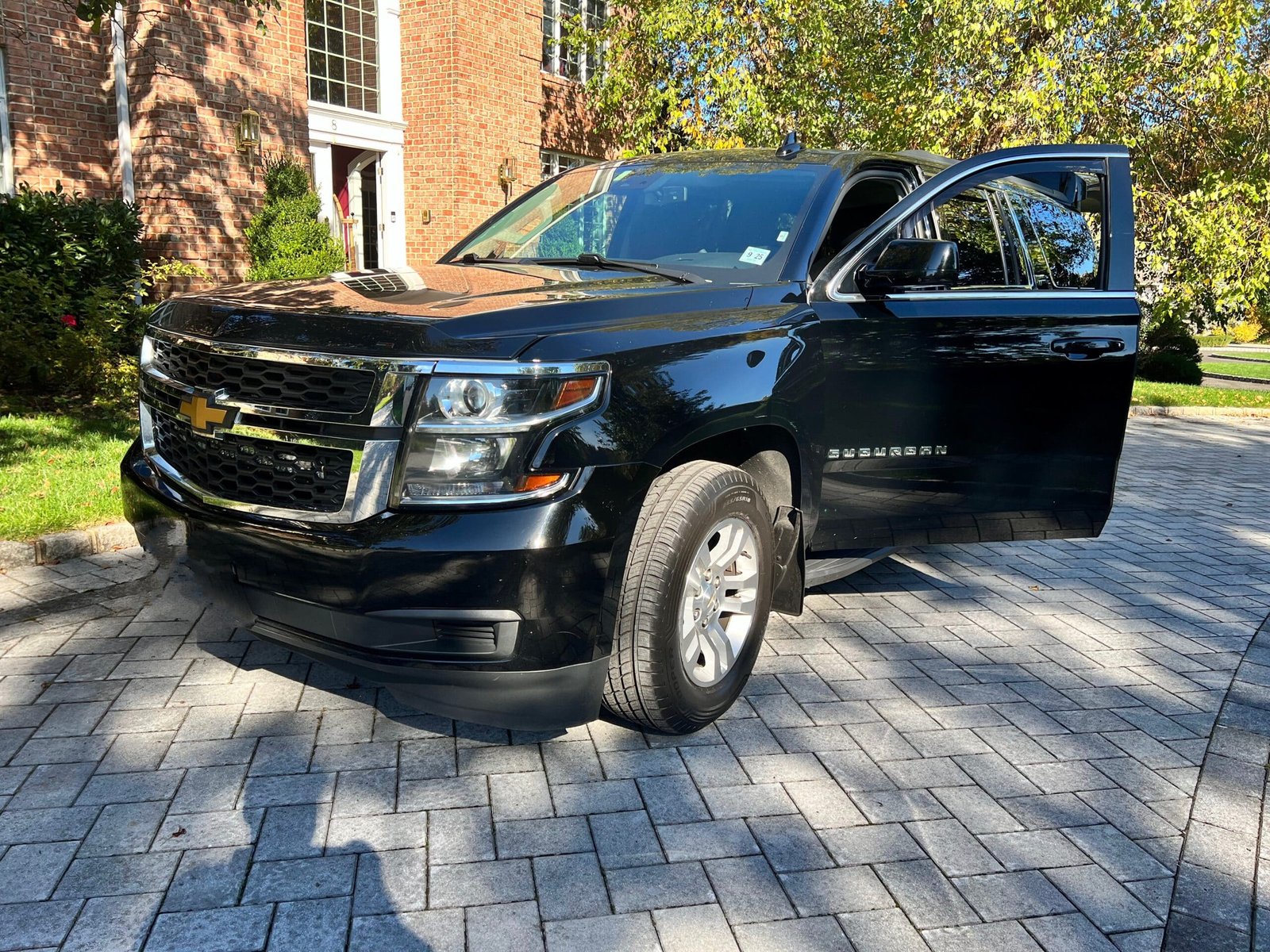 Luxury fleet for hourly and point-to-point service