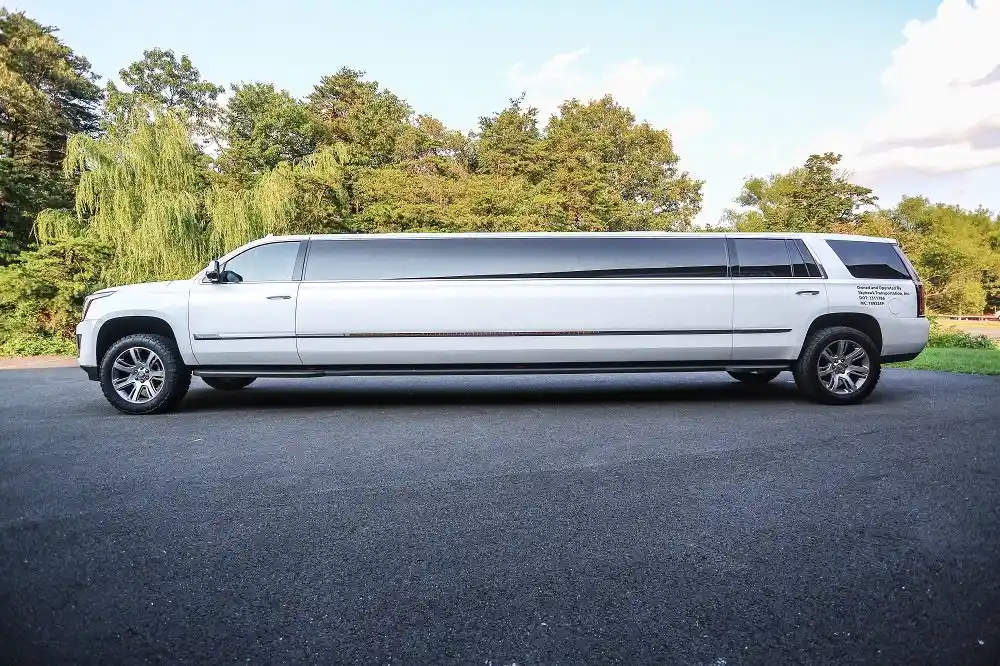 Luxury fleet for hourly and point-to-point service