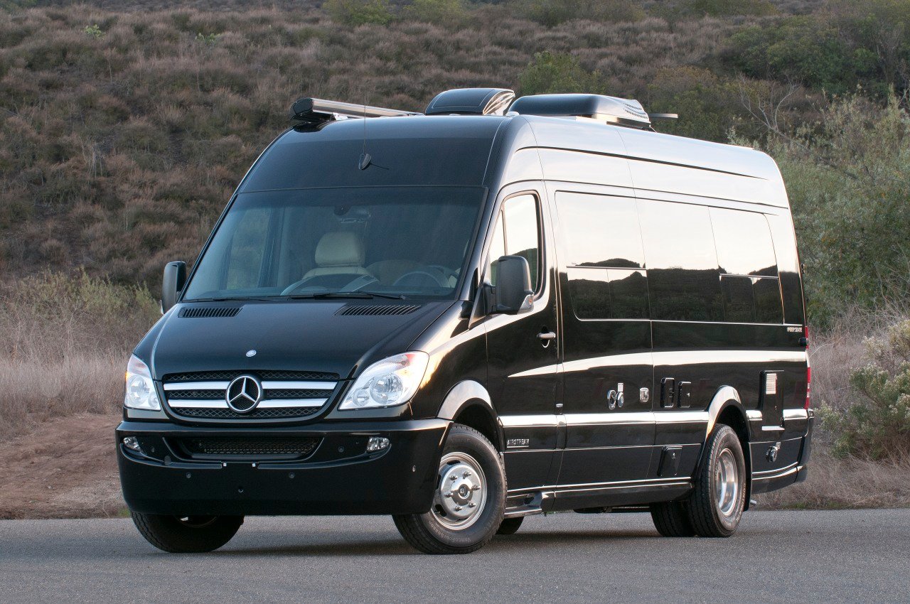 Sprinter van for group airport transportation to Newark